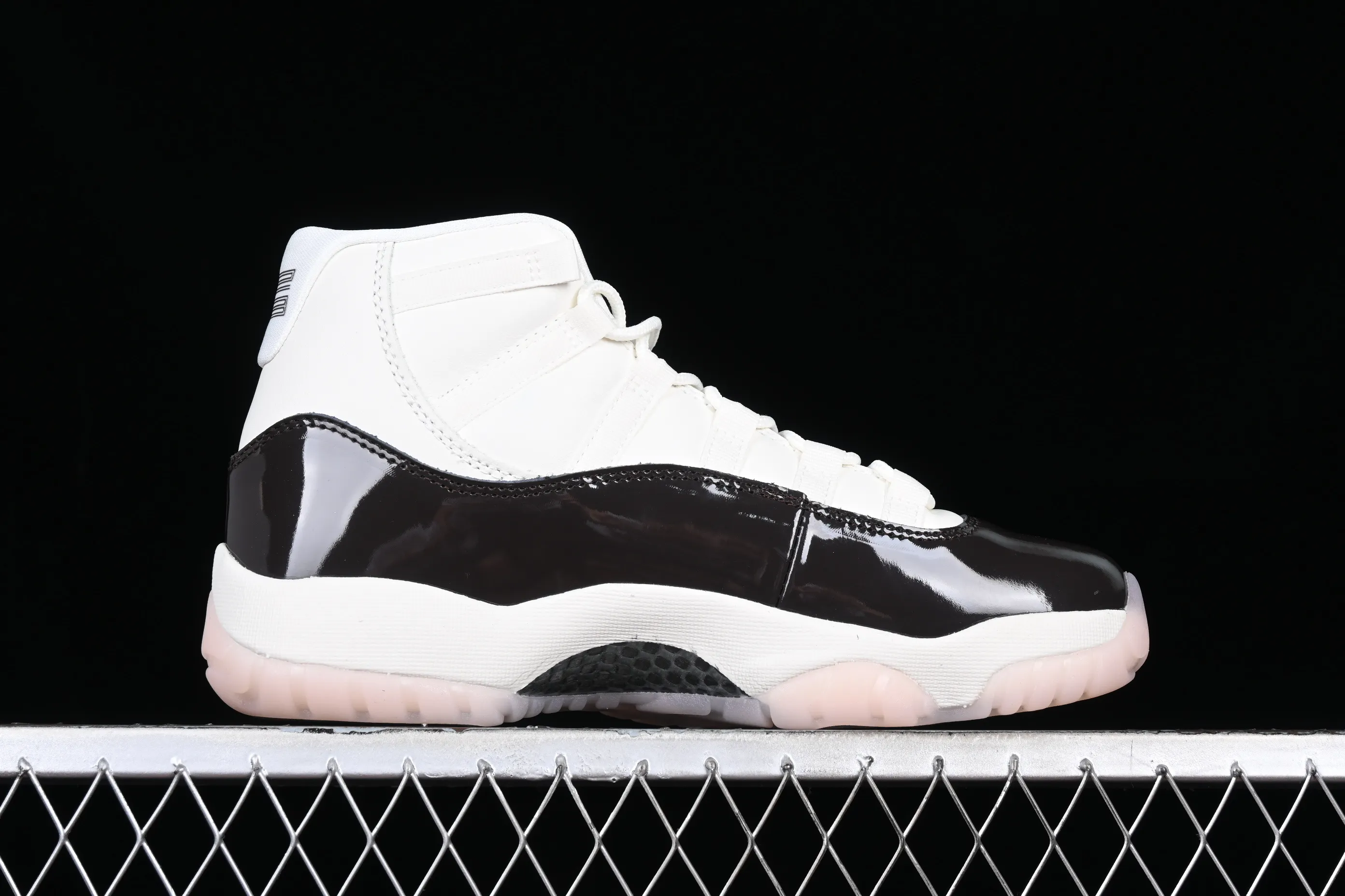 All categories Air Jordan Jordan series basketball shoes Air Jordan 11 Air Jordan 11 "Neapolitan" AJ11 Joe 11 brown and white pink Kangkou AR0715-101